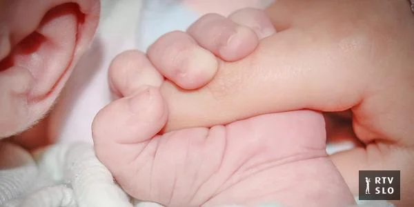 Prva devojčica godine 2026 rodila se u Ljubljani, prvi dečak u Brežicama