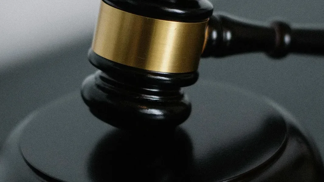 Ubica s čekićem u parkingu u Miskolcu - ORIGO