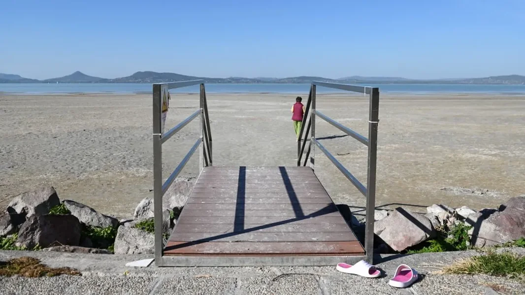 Da li ima vode u Balatonu? Stigli su sveži podaci – zapanjujuće fotografije sa mesta događaja