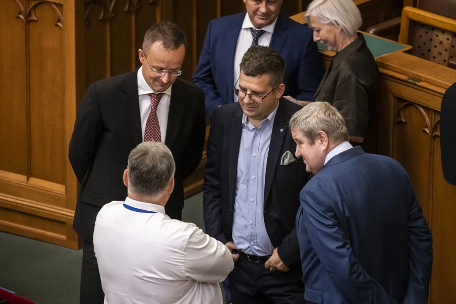 Pored Seszták Miklósa, KDNP-ovi članovi frakcije se nisu izjasnili uz njega