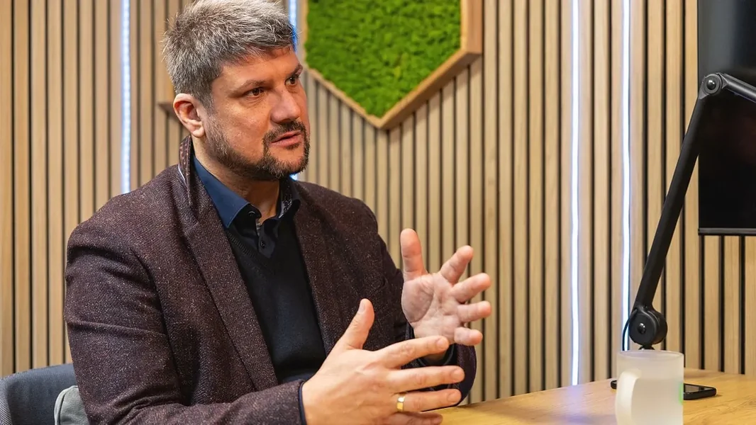 Mnogo živih, briljantnih prijatelja mi je umrlo ili propalo i sada trunu u fotelji