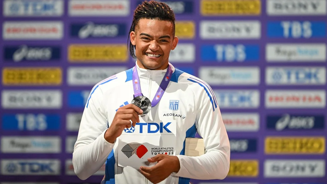 Emmanouil Karalis: O krugu sveta u dvanaest letova