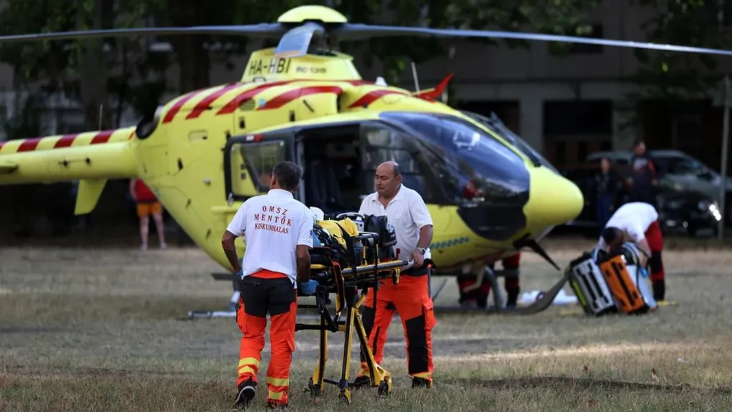 Dramatična nesreća u Kiskunhalasu: devojčica od oko godinu i po pala je kroz prozor, hitni helikopter je preveo u bolnicu – video