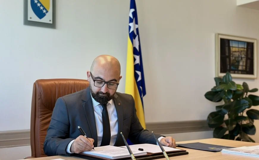 Hasanović potpisao odluku umesto Amidžića: CIK dobio 600.000 KM za ponavljanje izbora u RS-u