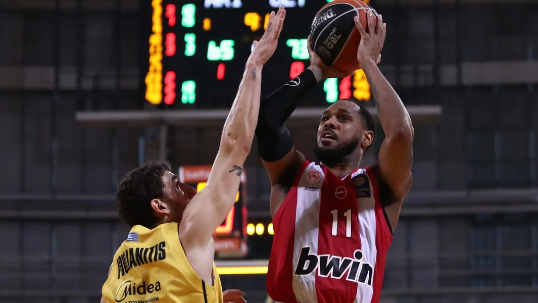 Aris – Olympiakos 84-95: Pobedio i umor