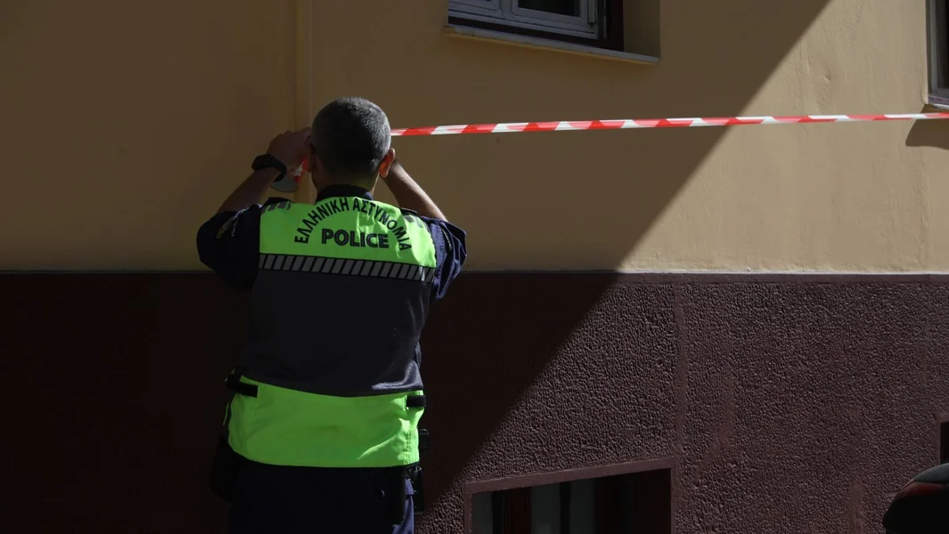 Požar sada u napuštenoj zgradi u Metaxourgeio - Kerameikou zatvoren - Documento