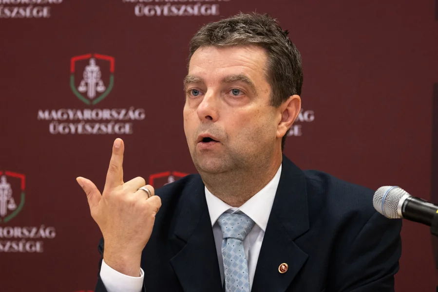 Prema mišljenju Vrhovnog tužilaštva, Pál Fürcht je u ostavci izneo činjenično netačne tvrdnje o političkom uticaju na slučajeve