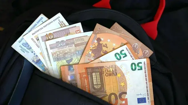 Zbog evra: kase BNB-a i filijale banaka u zemlji će raditi i subotom