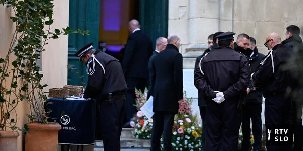 Poslednji oproštaj od Brigitte Bardot, pogrebna ceremonija takođe u online prenosu