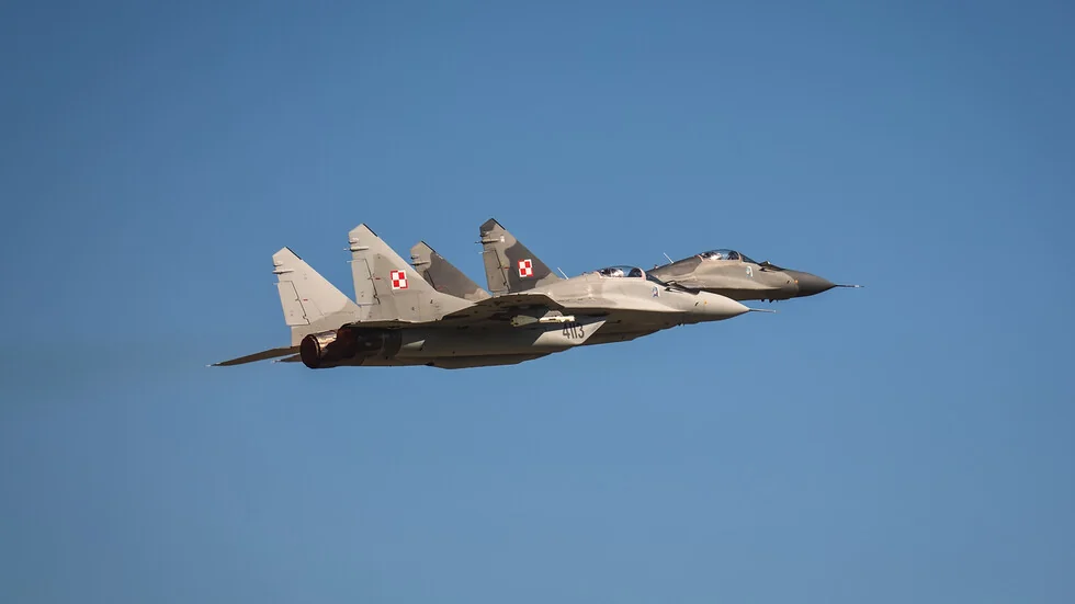 Poljska uzdignula lovačke avione i privremeno zatvorila dva aerodroma