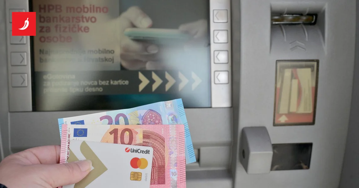 Umirovljenici: Besplatan račun u bankama samo na papiru