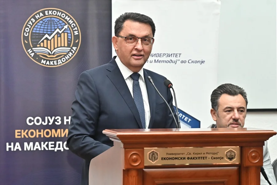 Inflacija je stabilna, decembarski rast je rezultat avionskog prevoza, kaže Trajko Slaveski - Nova Makedonija