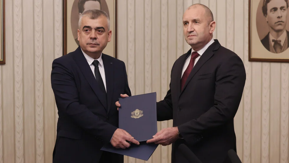 APS prihvatio i vratio neizvrsen treci mandat. Predsednik: Idemo na izbore