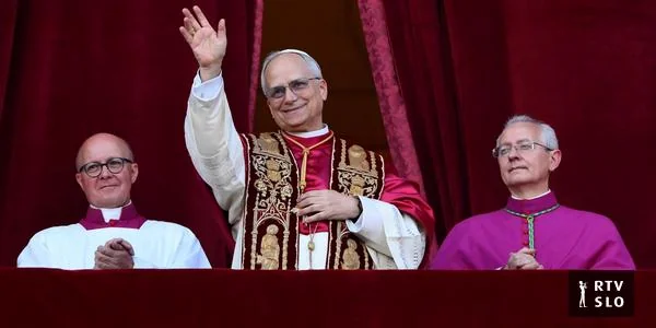 Na Vogovom spisku najbolje obučenih i papa Leon XIV.