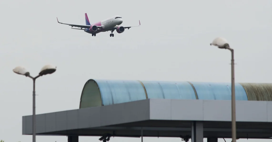 Bankrot airBaltic najavljuje tešku zimu za male avionske kompanije u Evropi. I TAROM bi mogao biti pogođen.