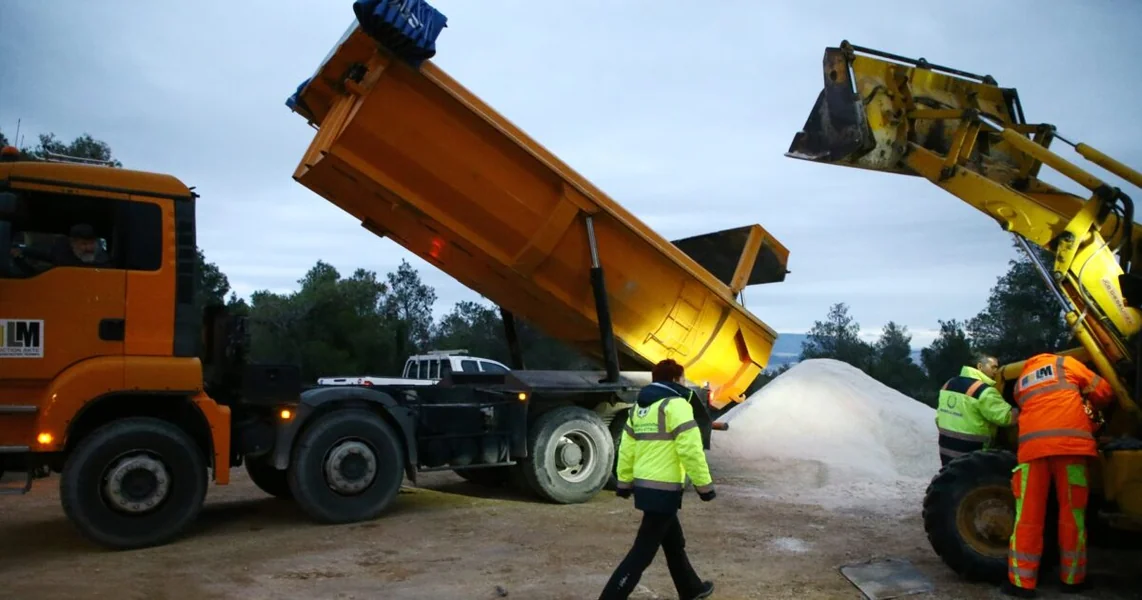 Obnavljanje saobraćaja na aveniji Parnitha