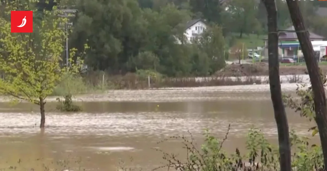 VIDEO Poplave u Hercegovini: Kuće pod vodom, rijeke nastavljaju rasti