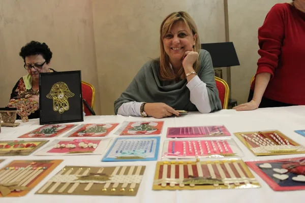 Nova godina bez cestitki je kao jelka bez lampioni! - Nova Makedonija