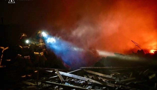 Četvoro poginulih i desetine povređenih u ruskom raketnom napadu na Kijev