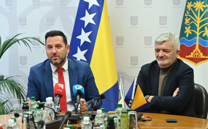 Građani Opštine Centar od danas mogu aktivirati elektronski potpis na šalteru