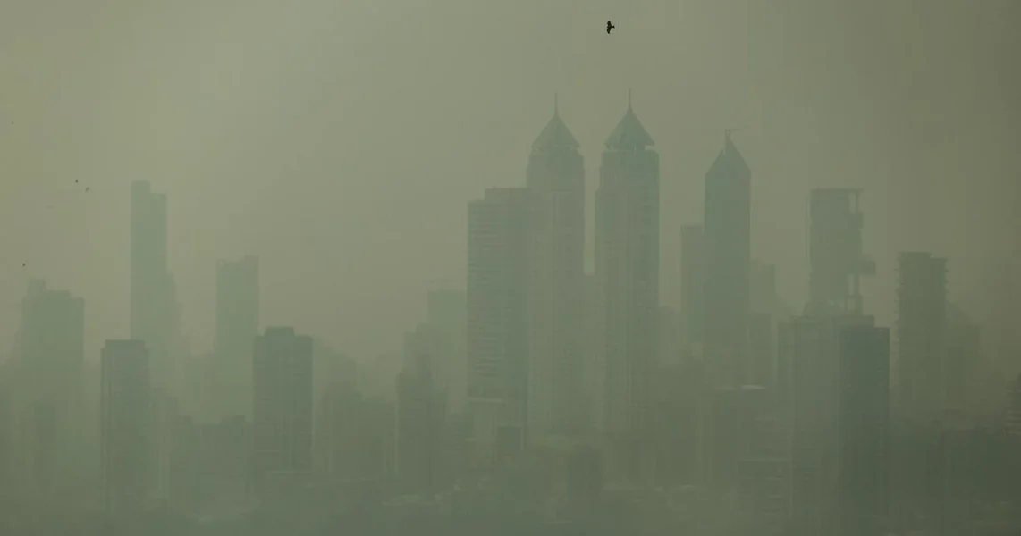 FOTO Ovde žive milioni, a stanje je sve gore: Zrak je zagađen, ulice pune smeća, ceste uništene...
