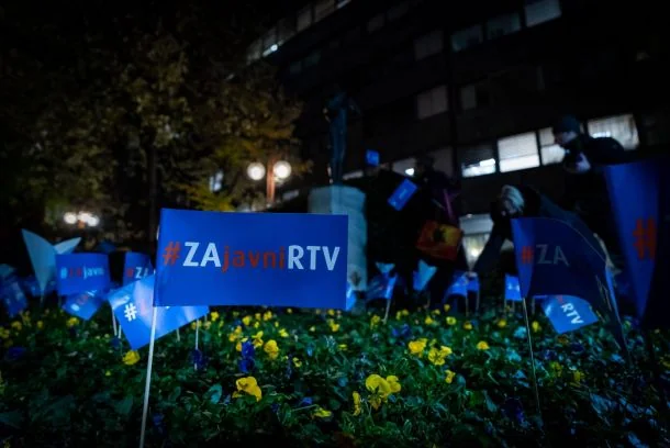 Vlada Janeza Janše poziva na ukidanje RTV-prispevka
