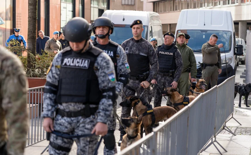 Policija u Sarajevu izdala upozorenje: Kazne za korišćenje petardi idu i do 1200 KM