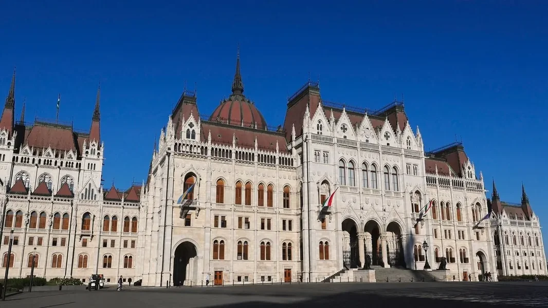 Odluka: zatvaraju okolinu Parlamenta, ni protestovanje nije dozvoljeno - ORIGO