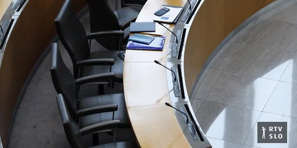 Pred poslanicima interventne mere za dugotrajnu negu, štipendiranje i zakon o SKOK-u