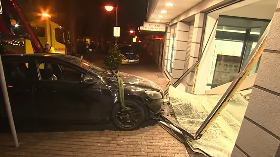 Film akcije kakva se ne viđa, pancirno staklo nije moglo da zaustavi provalnike - brutalan video - ORIGO