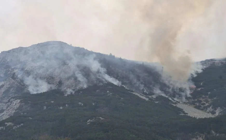 Požar na Čvrsnici i dalje aktivan: Vatra se širi ispod zemlje