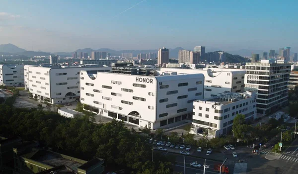 Posetio sam Honor fabriku u Šenžen, Kina, da vidim kako se razvijaju i sklapaju najnoviji pametni telefoni.