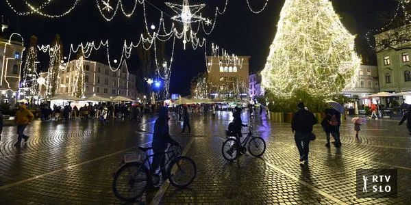 Od kolednika i poprtnika do 12 grozdnih jagoda i skakanja preko talasa