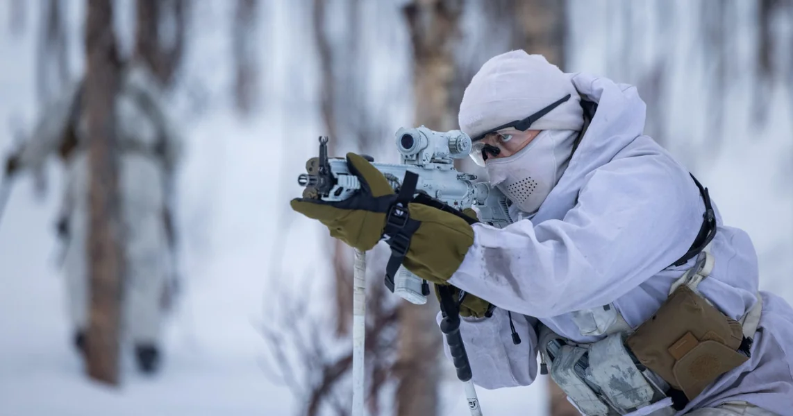 Elitne snage Britanije se treniraju na minus 20 stepeni u Arktiku za rat protiv Rusije