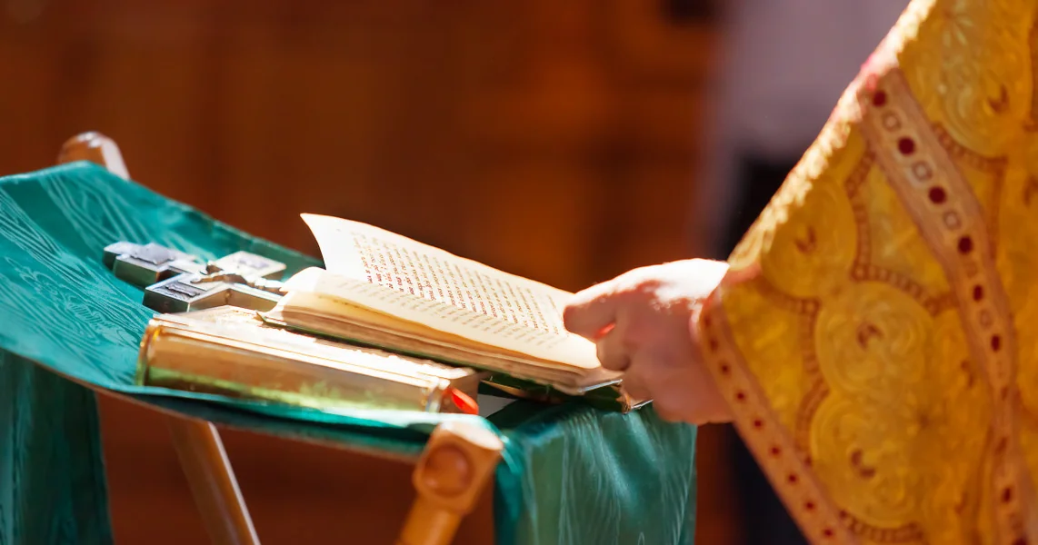 Slavlje sa crvenim krstom na 18. januar. Kako sveštenik objašnjava značenje i prakse dana: „To su znaci duboke vere”