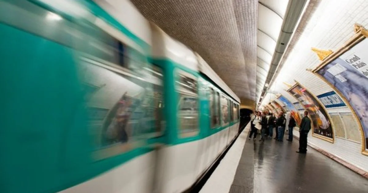 Napad nožem na metro u Parizu: tri žene su povređene, osumnjičen je priveden