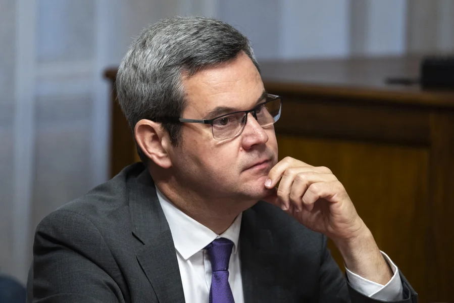 U toplom emailu tadašnji državni sekretar Péter Takács predvideo je teške dane za Lekarsku komoru.