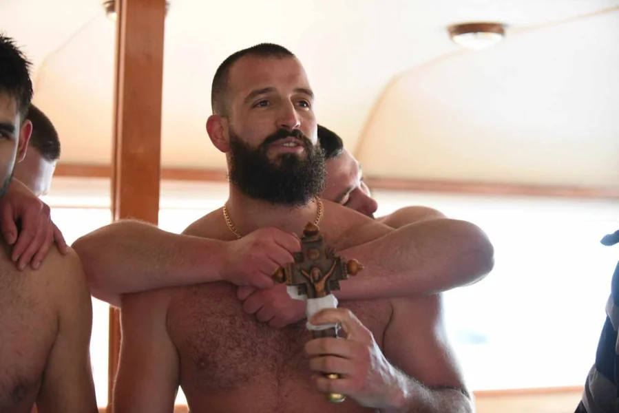 Ove godine Martin Gojo je izvadio krst iz voda Ohridskog Jezera po treći put