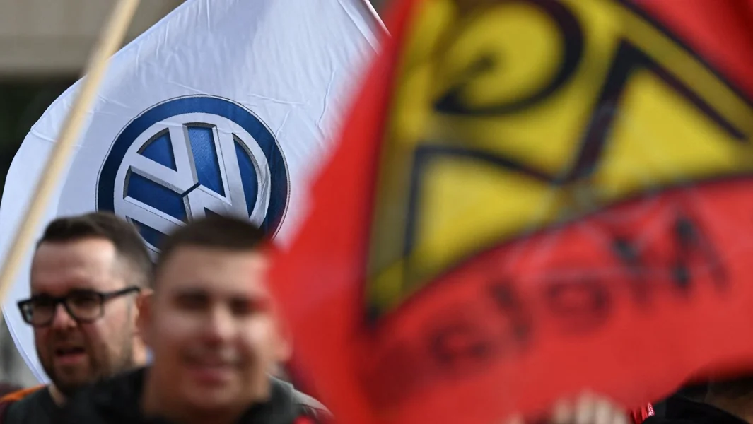 Volkswagen: Na udaru 100.000 kolektivnih ugovora – «Očekujte borbu», odgovara sindikat IG Metall