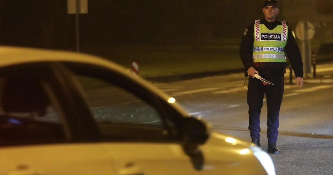 U Zadru pijan vređao konobara i goste, pa fizički napao i povrijedio dva policajca