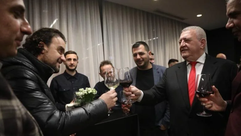 Završne svečanosti godine: FSHF sportski događaj sa novinarima! Duka: Zahvalan, kritike nas usavršavaju - Shqiptarja.com