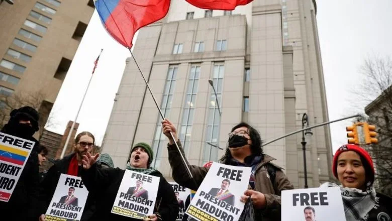 Manhattan u tenziji! Masa pristalica i protiv Maduroa sukobila se ispred suda (VIDEO)