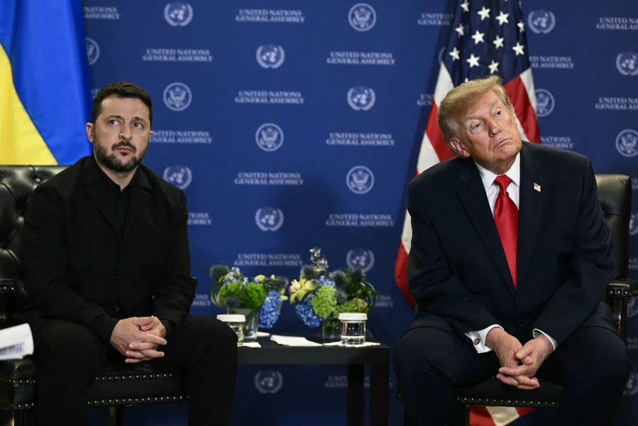 Trump bi, prema Bloombergu, poslao Zelenskog u Moskvu, Kijev kaže da to nije tačno