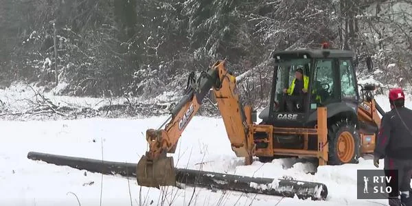 Elektro Maribor posle snežne oluje otklonio gotovo sve prekide u snabdevanju energijom