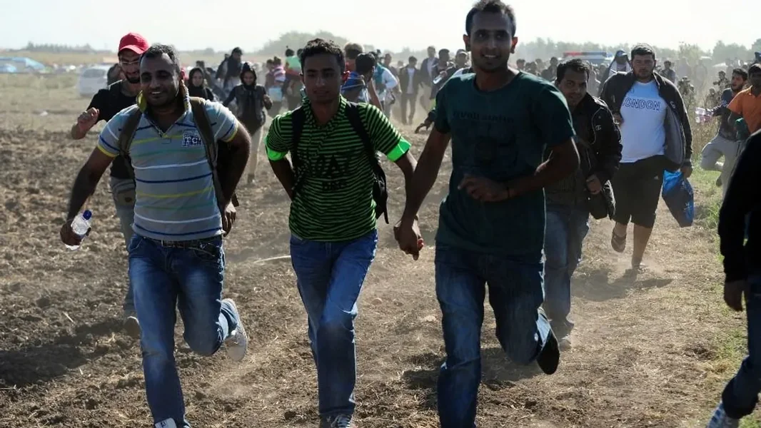 Rétvári Bence: Zapadna Evropa kao upozoravajući primer, Mađarska kaže ne migracijama - ORIGO