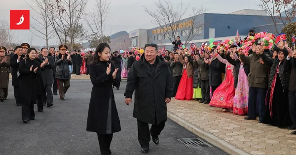Kim Jong Un se pojavio u javnosti sa favoritkinjom za naslednicu