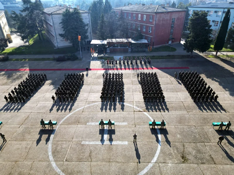 FOTO: Zakletva novoprimenjenih profesionalnih vojnika u Armiji - Nova Makedonija