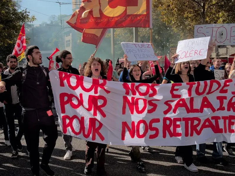 Stotine francuskih škola danas su zatvorene zbog protesta učenika
