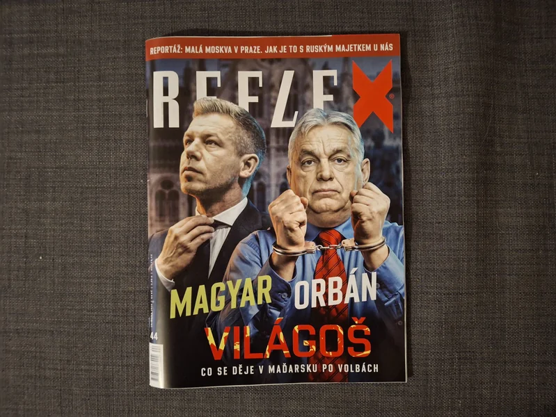 Vodeći češki nedeljnik na naslovnici prikazuje Orbána u lisicama i detaljno se bavi mađarskom unutrašnjom politikom