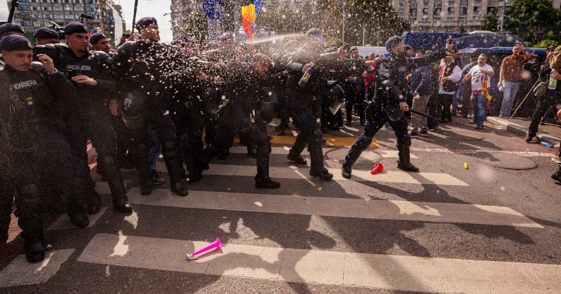 Prefekt glavnog grada o nasilnom protestu: Ovakvo organizovanje ne čine ovčari došli da mirno protestuju